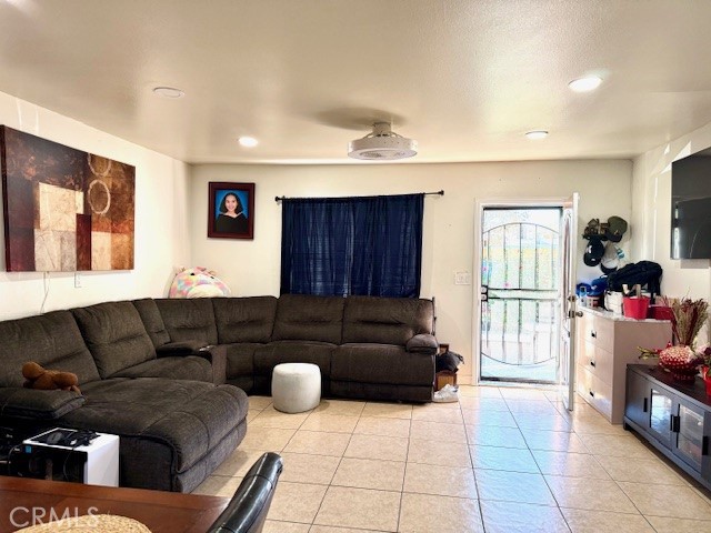 3968 3970 S Hobart Boulevard