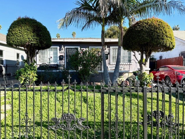 3968 3970 S Hobart Boulevard