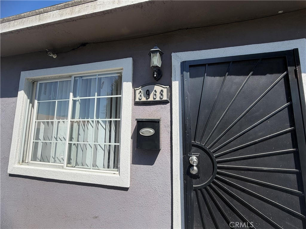 3968 3970 S Hobart Boulevard