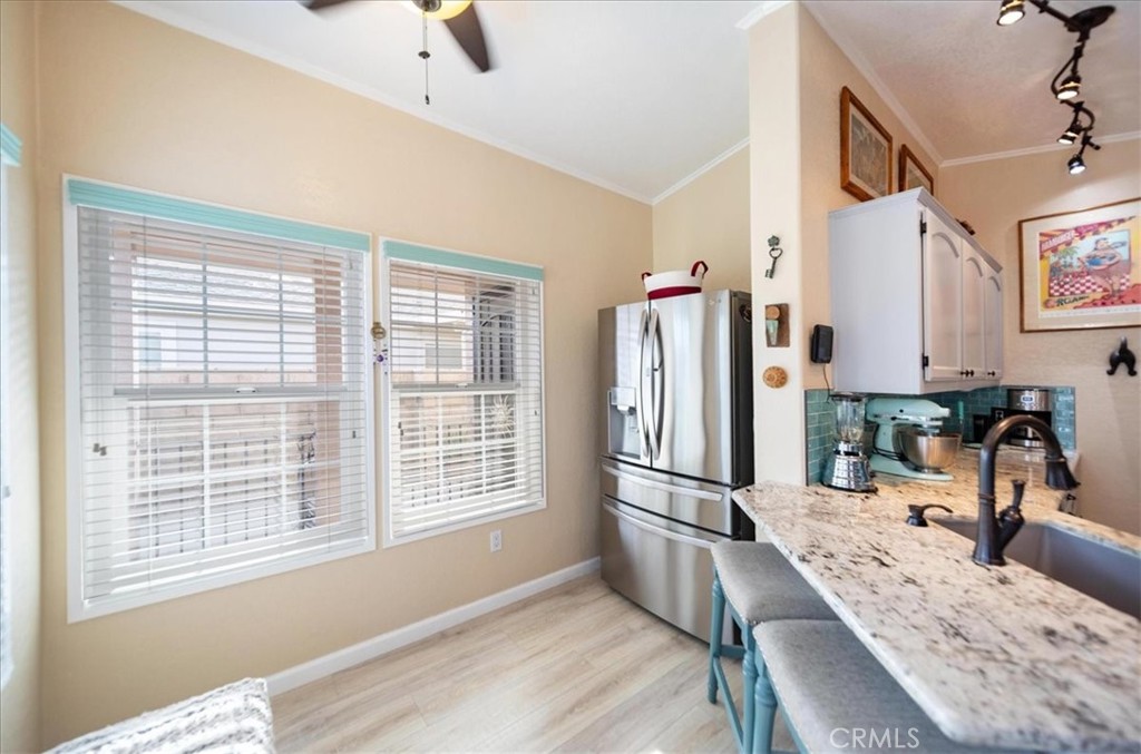35493 Sand Rock