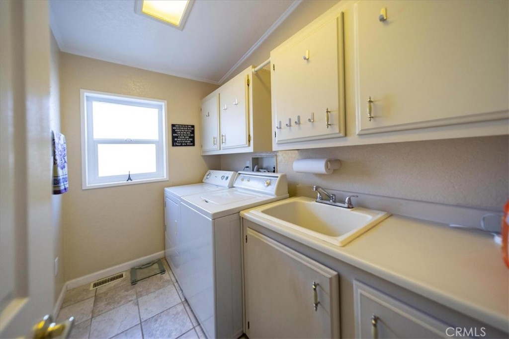 35493 Sand Rock