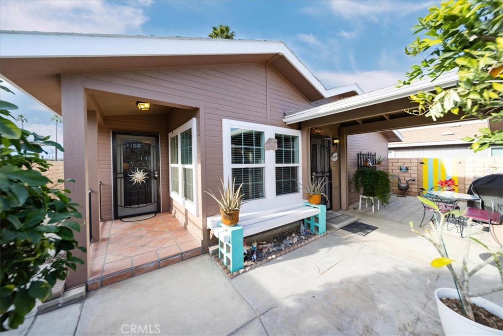35493 Sand Rock