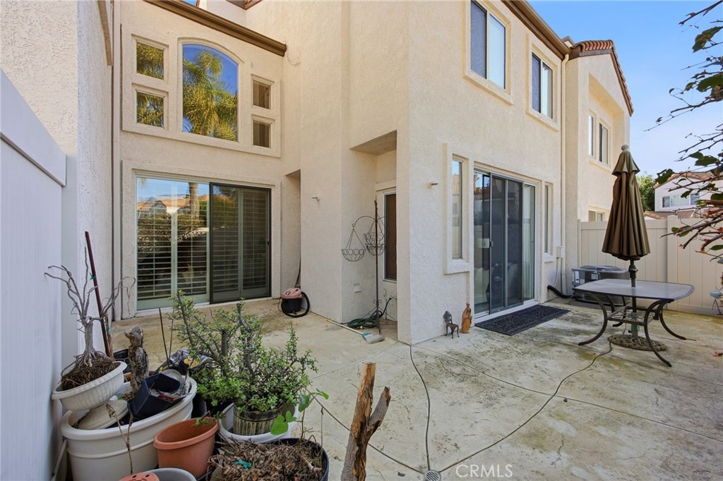 2131 Almeria Street 102