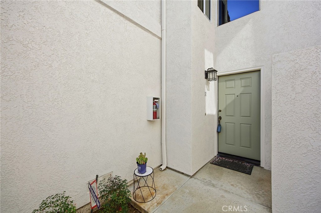 2131 Almeria Street 102