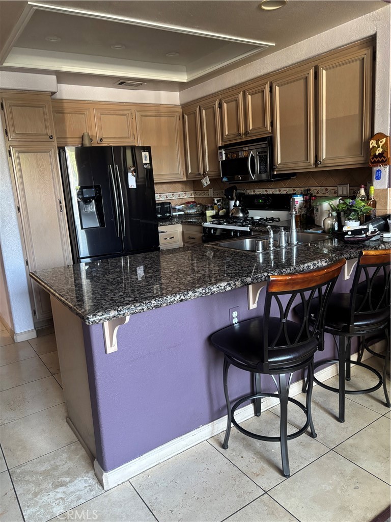 2131 Almeria Street 102