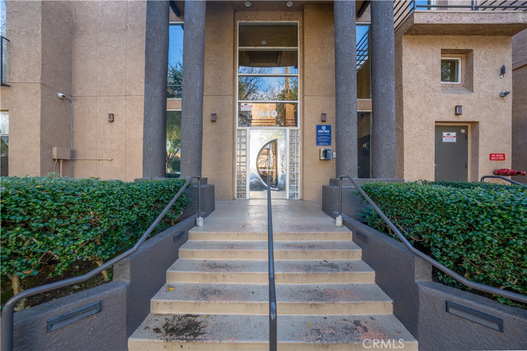 640 W 4th 101