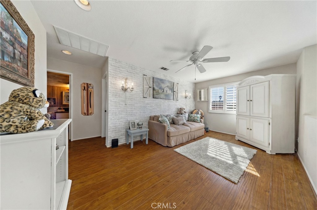 33578 Rosewood