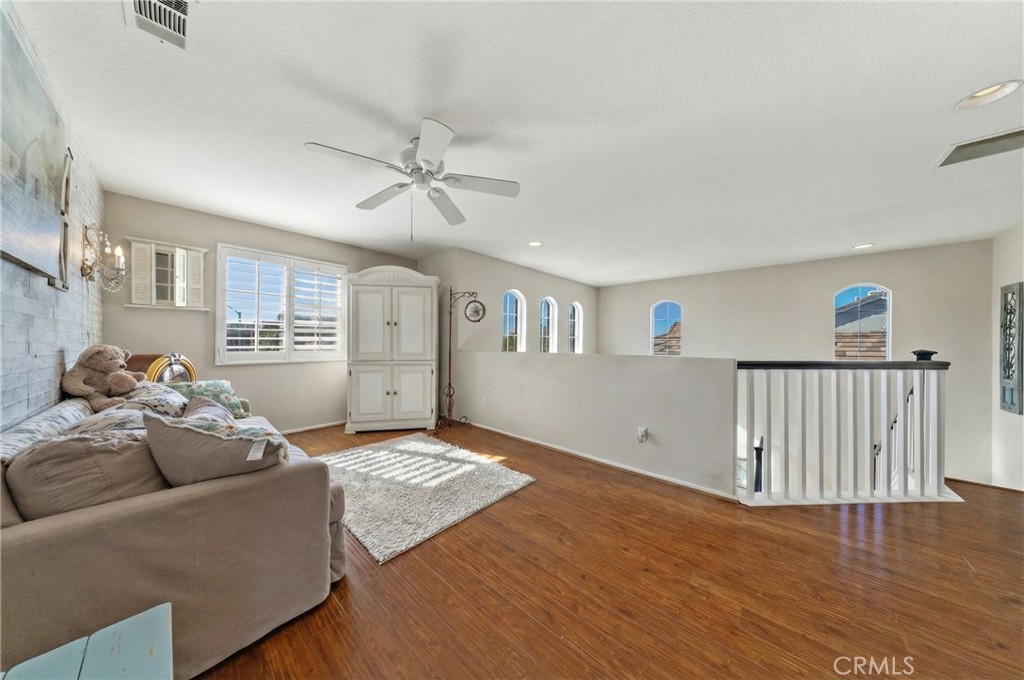 33578 Rosewood