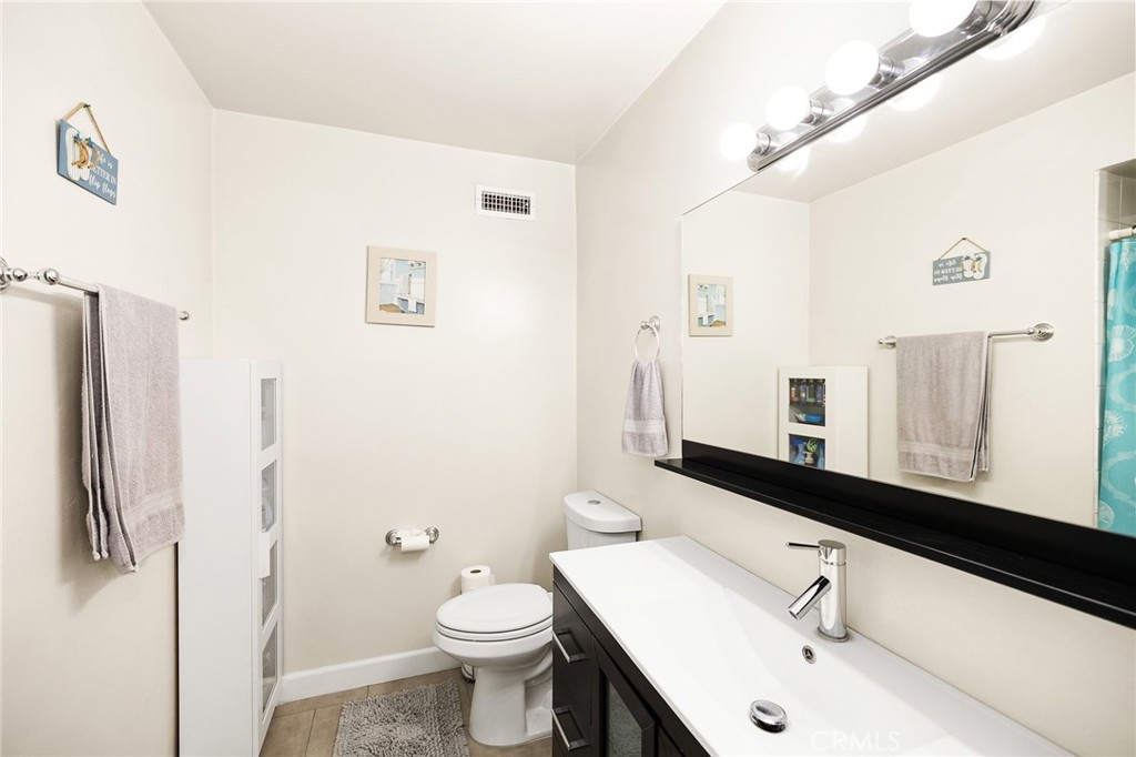 1740 E Commonwealth Avenue 101