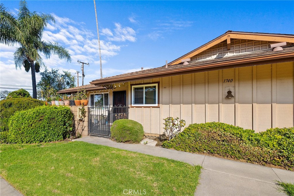 1740 E Commonwealth Avenue 101