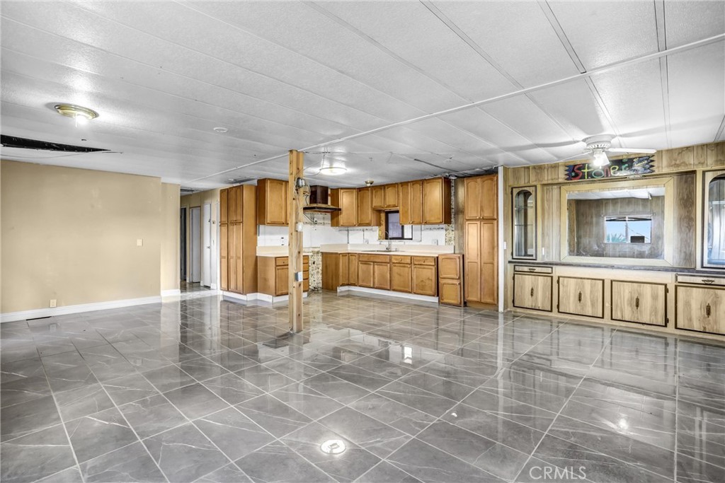 20695 Dale Evans Pkwy