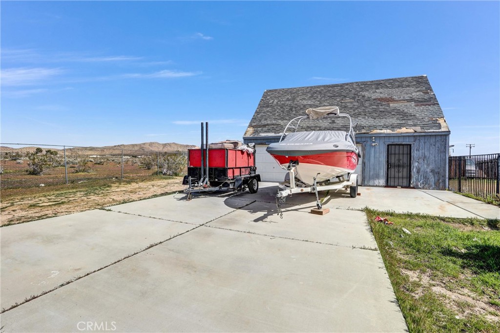 20695 Dale Evans Pkwy