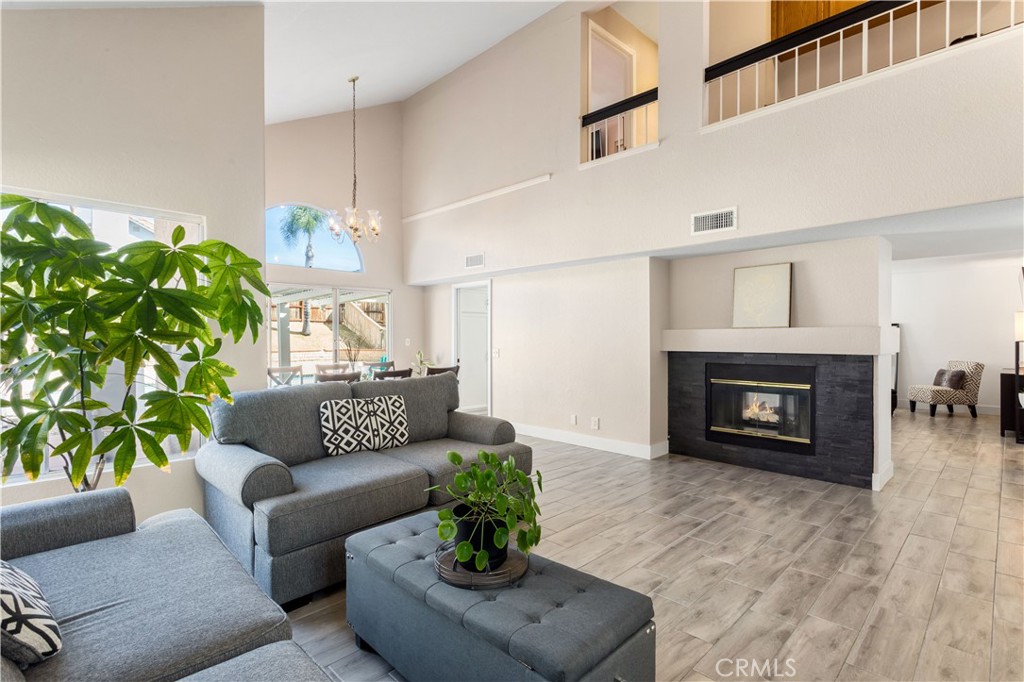 24550 Camino Meridiana