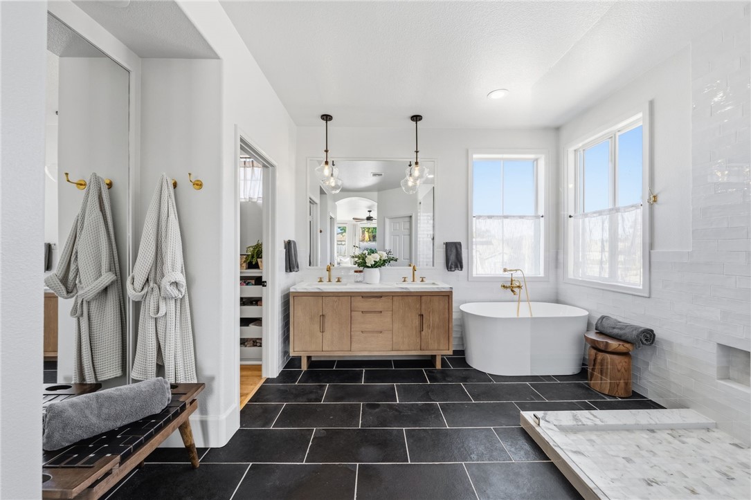 26589 Evergreen Avenue