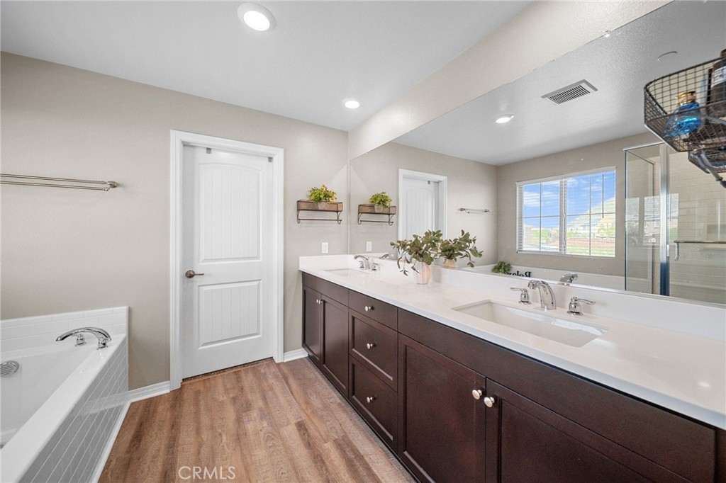 27490 Grand Teton Court