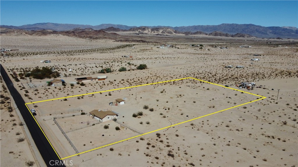3939 Pinto Mountain