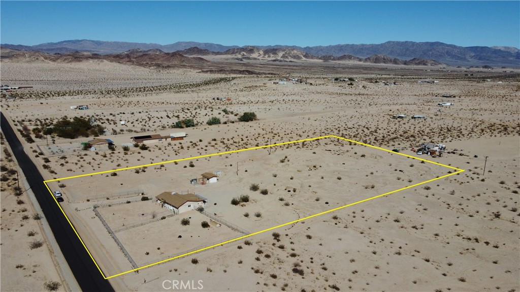 3939 Pinto Mountain