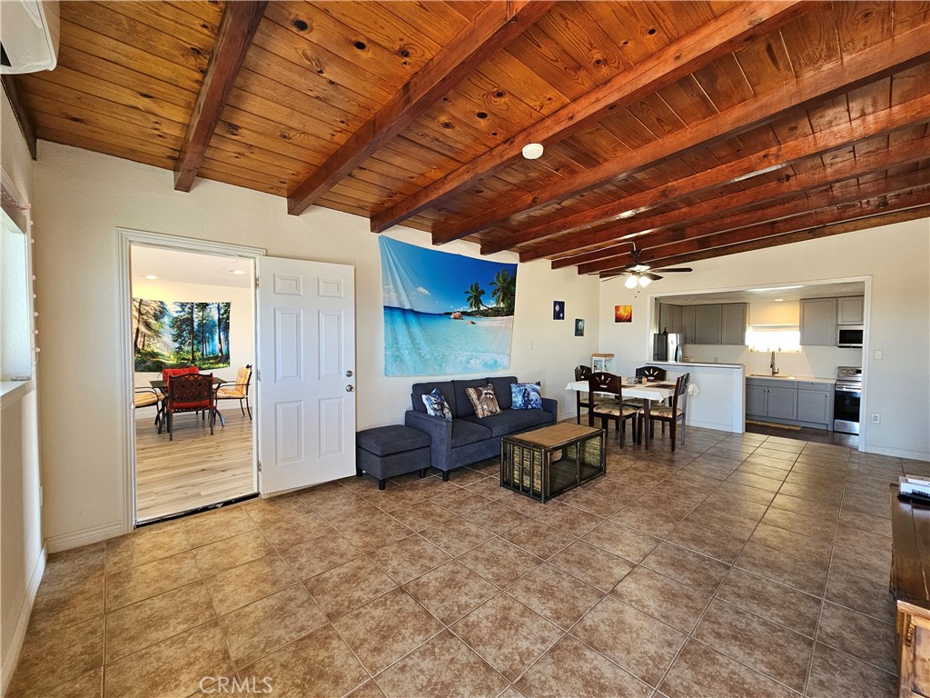 3939 Pinto Mountain