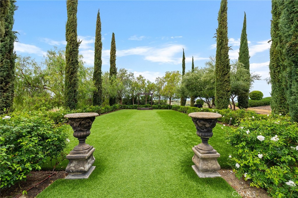 40620 Calle Contento