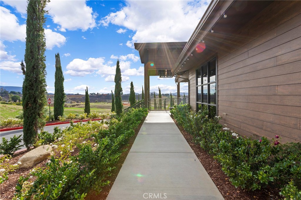 40620 Calle Contento