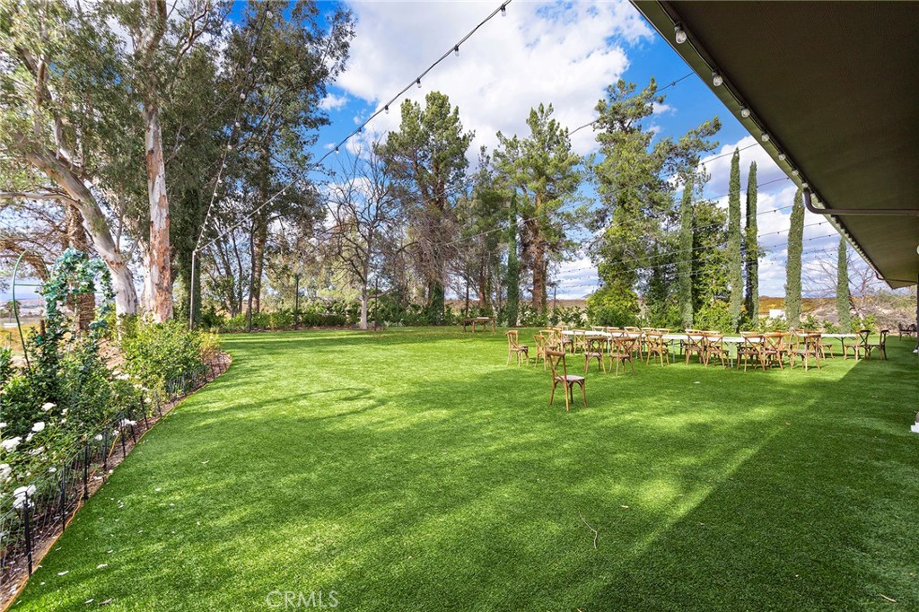 40620 Calle Contento