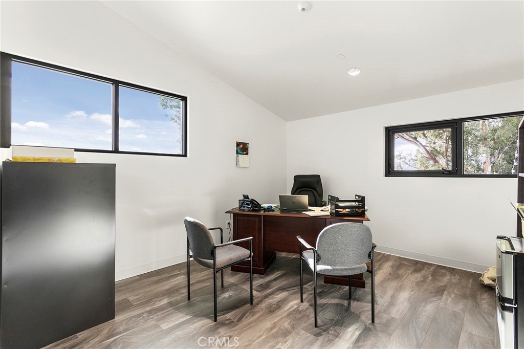 40620 Calle Contento