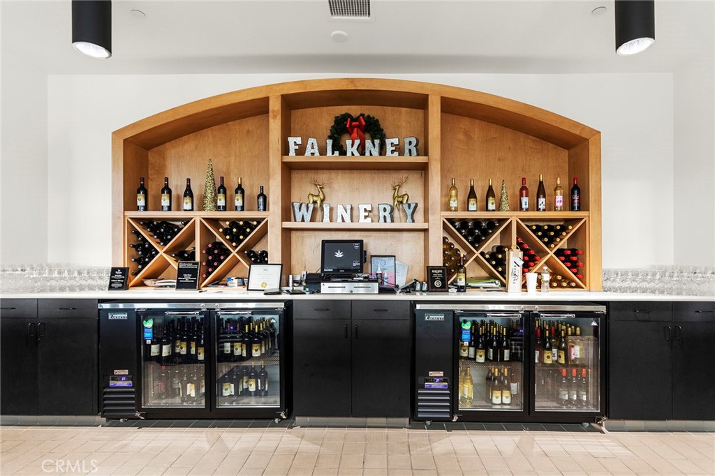 40620 Calle Contento