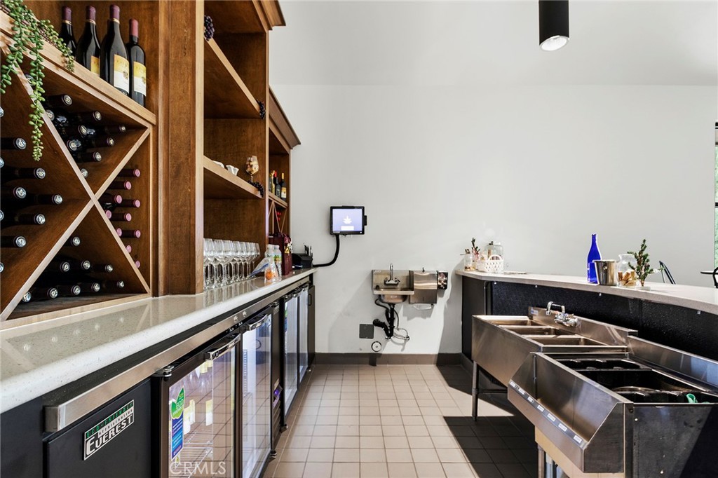 40620 Calle Contento