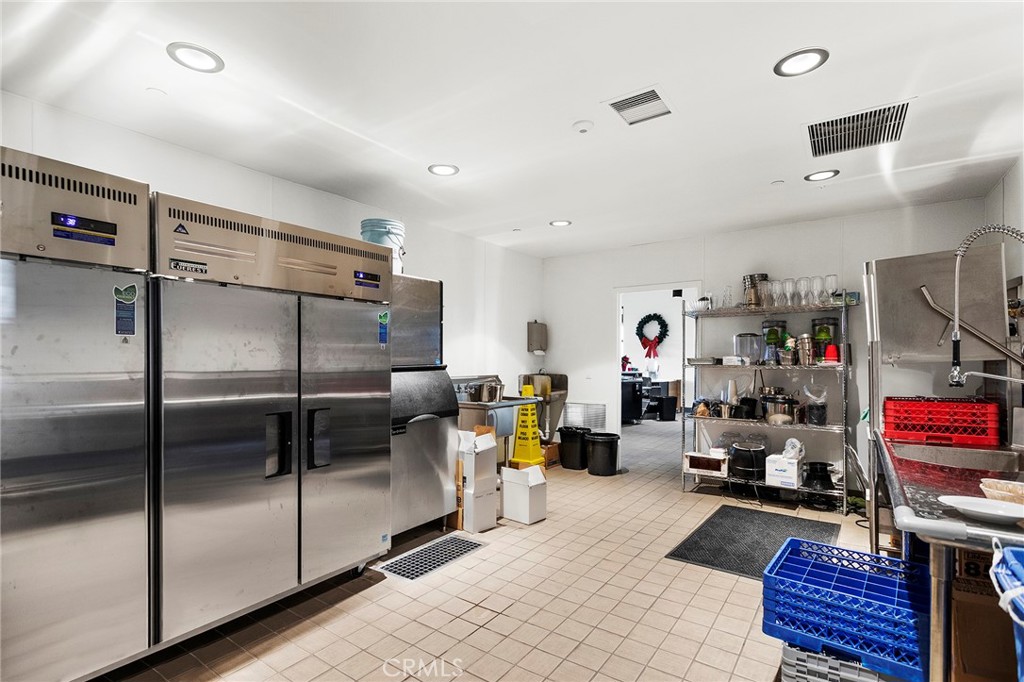 40620 Calle Contento