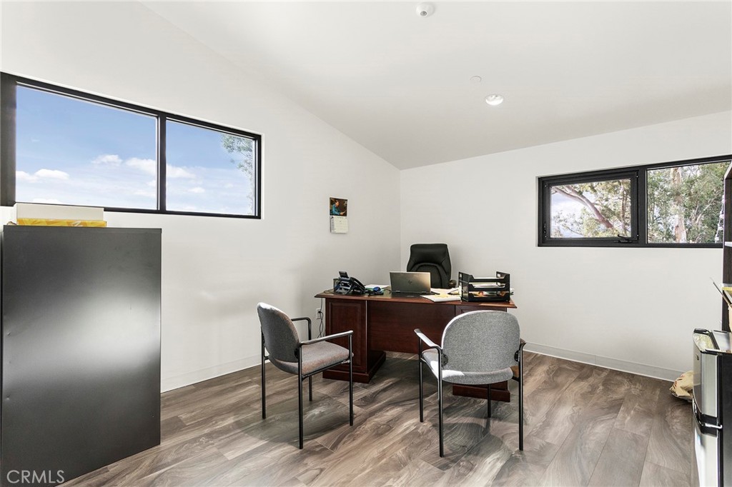 40620 Calle Contento