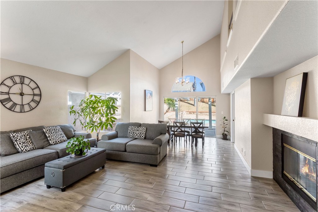 24550 Camino Meridiana