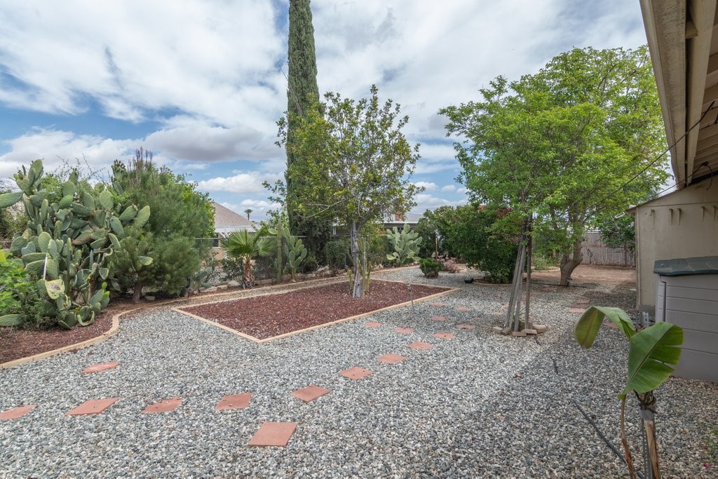 26112 Crestone Drive
