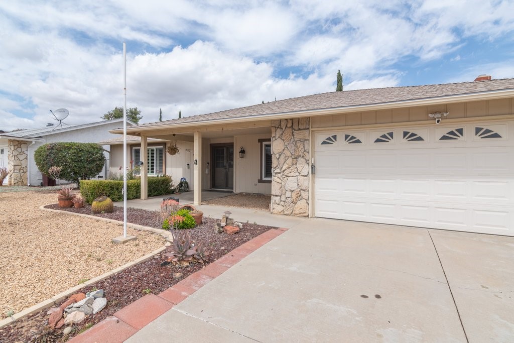 26112 Crestone Drive