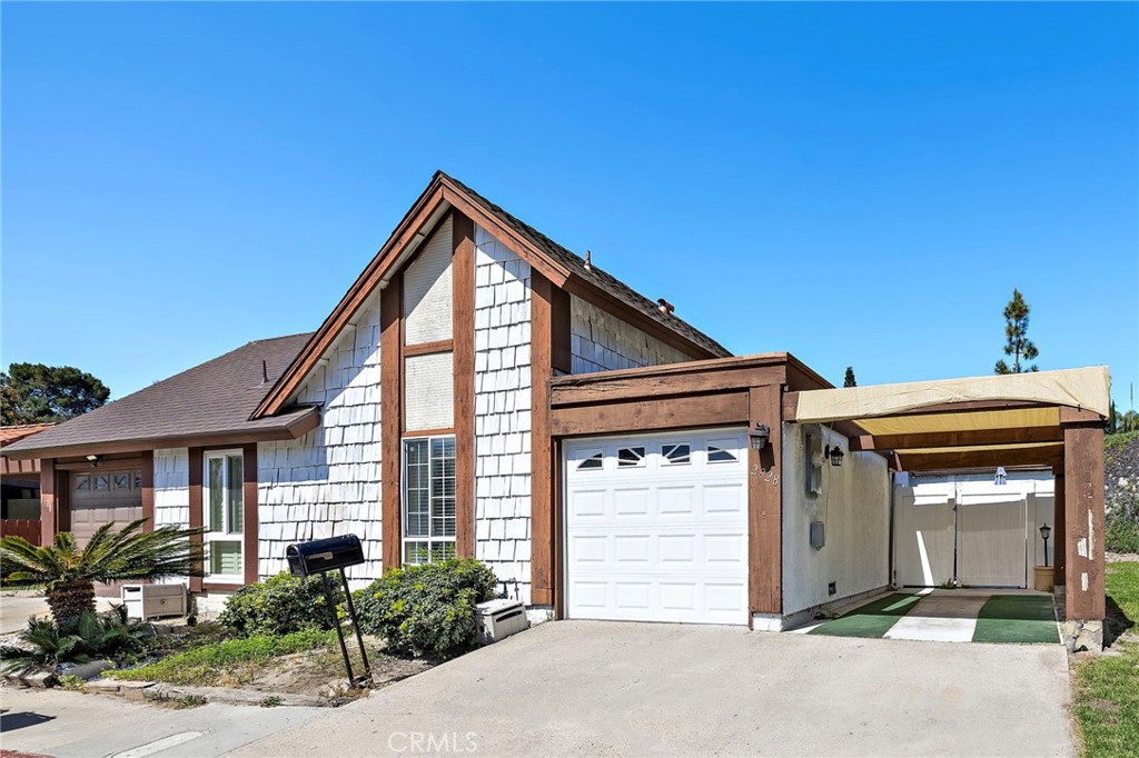 2928 Highlands