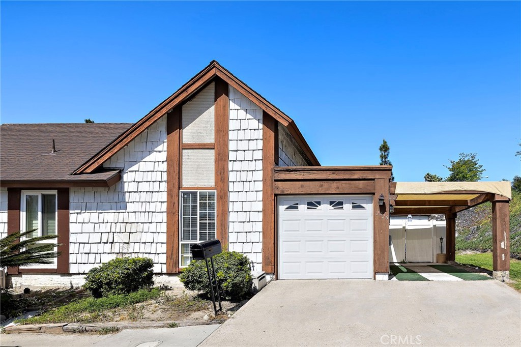 2928 Highlands