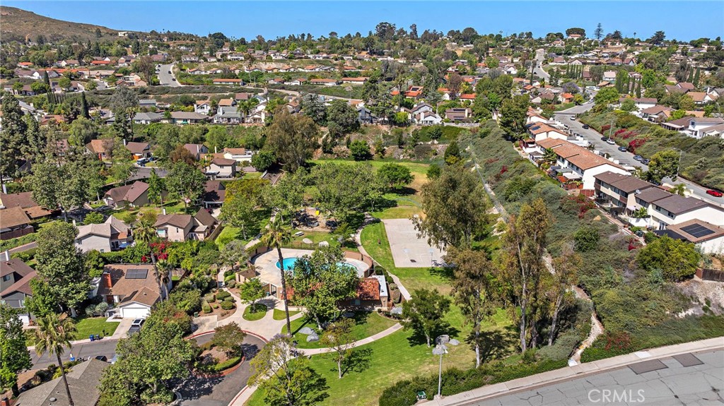 2928 Highlands