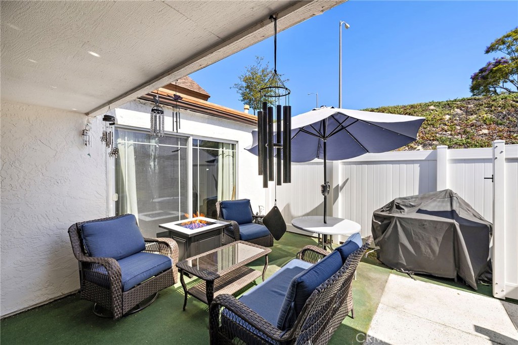 2928 Highlands