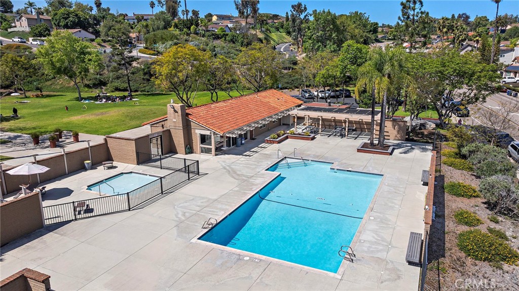 2928 Highlands