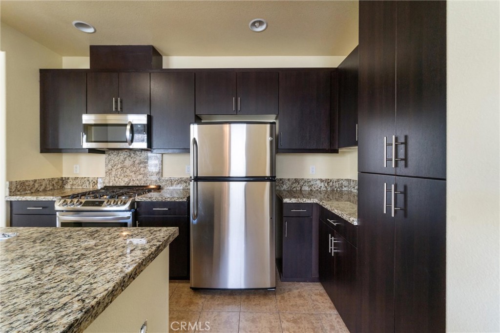 42989 Calle Cristal