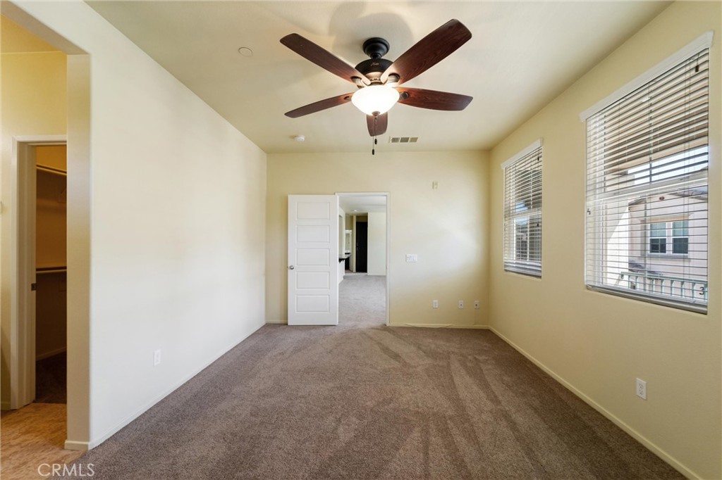 42989 Calle Cristal