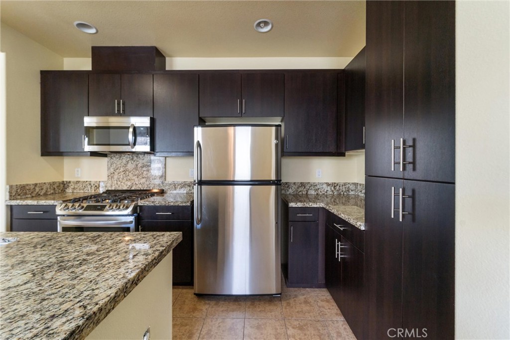 42989 Calle Cristal