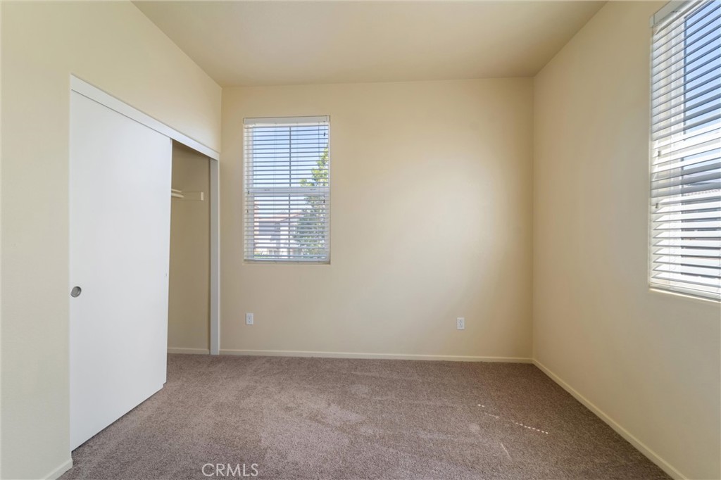 42989 Calle Cristal
