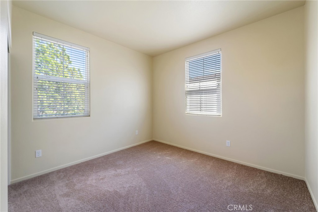 42989 Calle Cristal