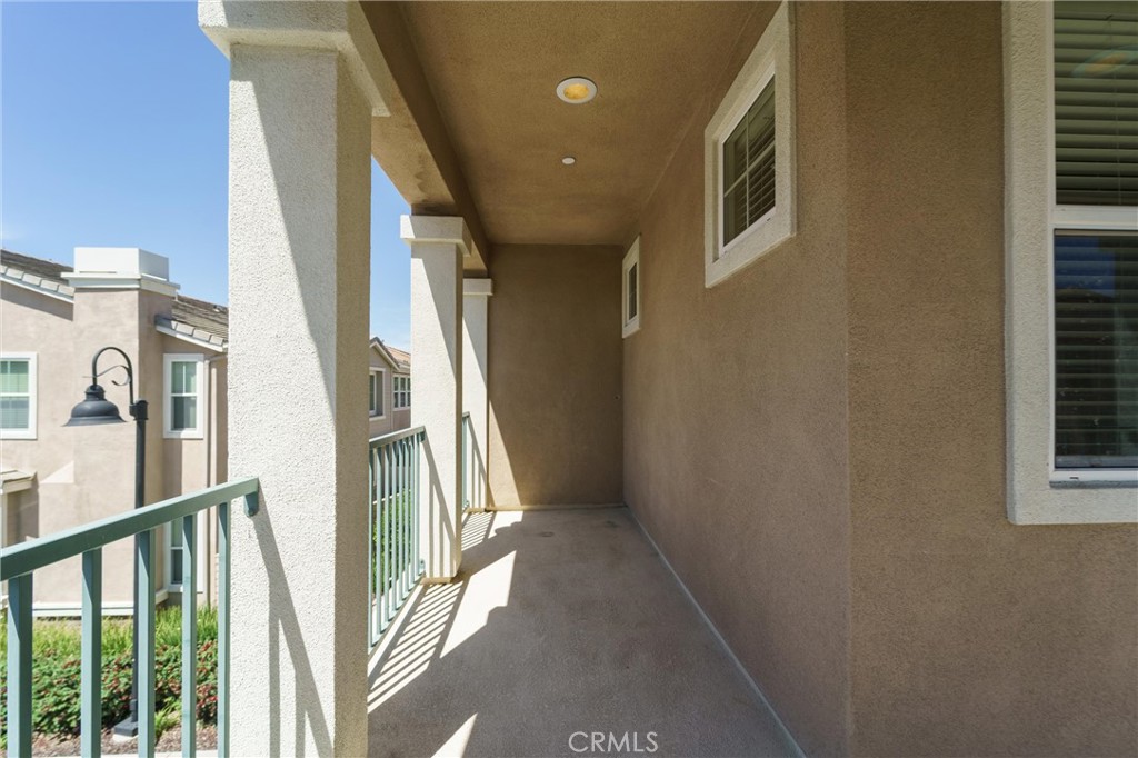42989 Calle Cristal