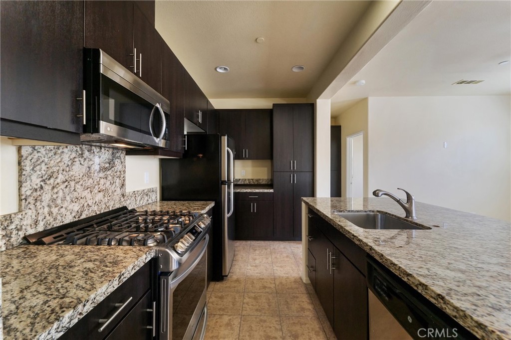42989 Calle Cristal