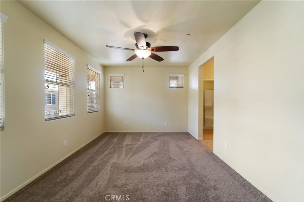 42989 Calle Cristal