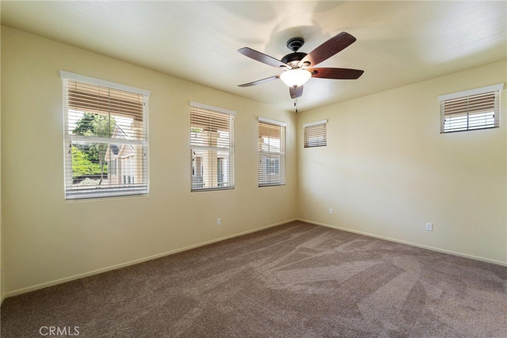 42989 Calle Cristal