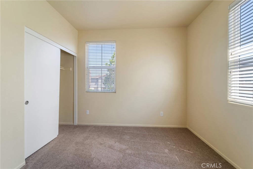 42989 Calle Cristal