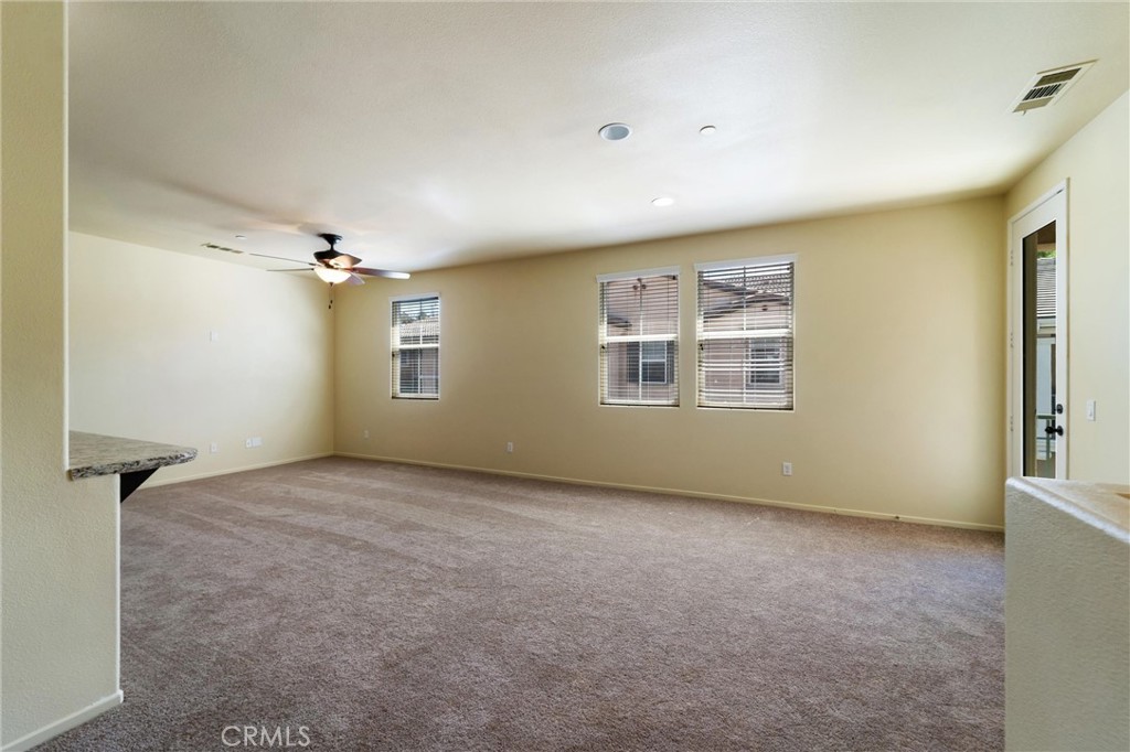 42989 Calle Cristal