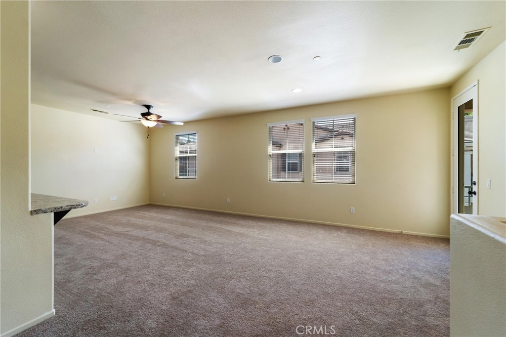 42989 Calle Cristal